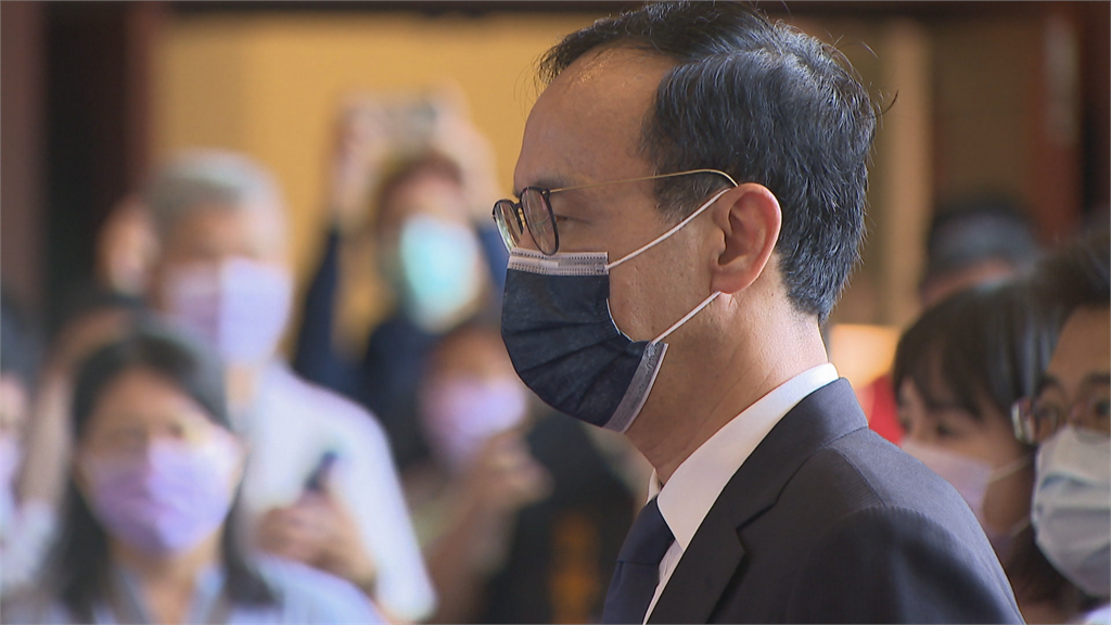 不滿人事布局退群組? 徐巧芯稱手機怪怪的...朱:送她一支新手機好了