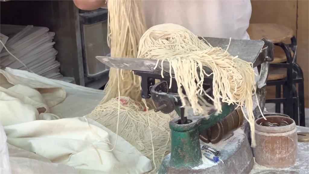 台灣趴趴走/「伊麵」發音不準不會變「意麵」!「南投意麵」不是南投的「鹽水意麵」!