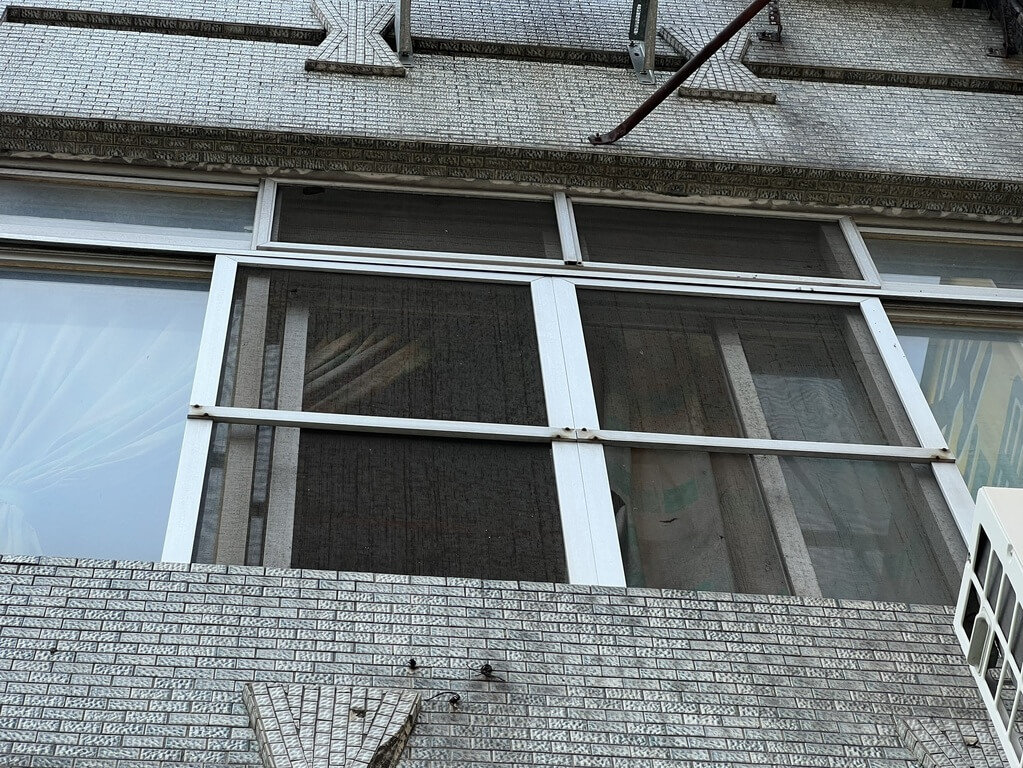 投資股票「慘賠2億」釀人倫悲劇!40歲父「車內殺兒」後墜樓身亡