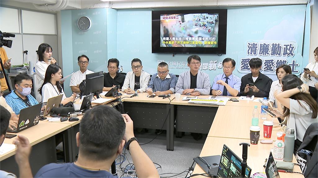 挺柯文哲「穿草鞋幹到底」 民眾黨內部對話遭疑煽動對立