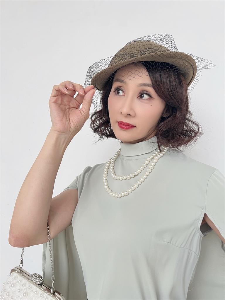 兵家綺花五位數買帽子!《愛的榮耀》造型超浮誇
