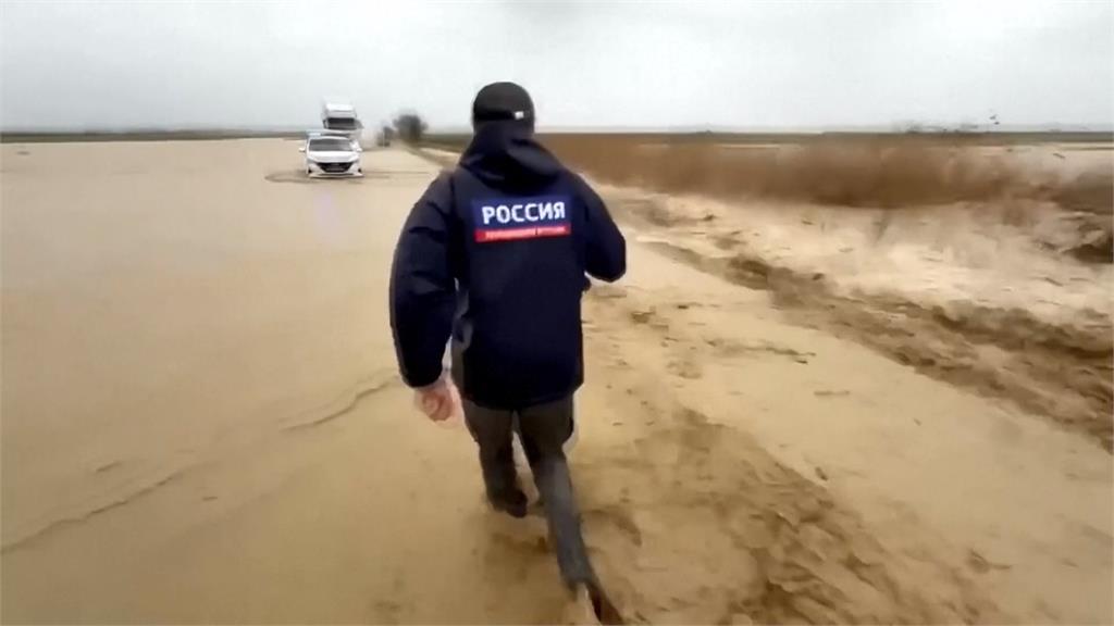 暴雨成災！福建電力工人一度受困　俄羅斯達吉斯坦大淹水交通受影響