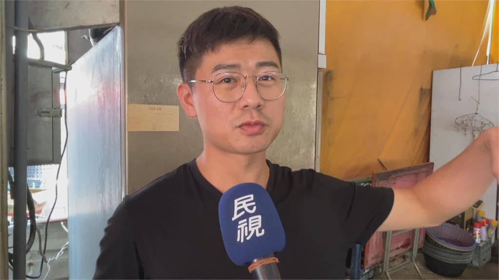 珍貴影像! 30年前屏東鐵道市場「讓路」 火車來了收攤位