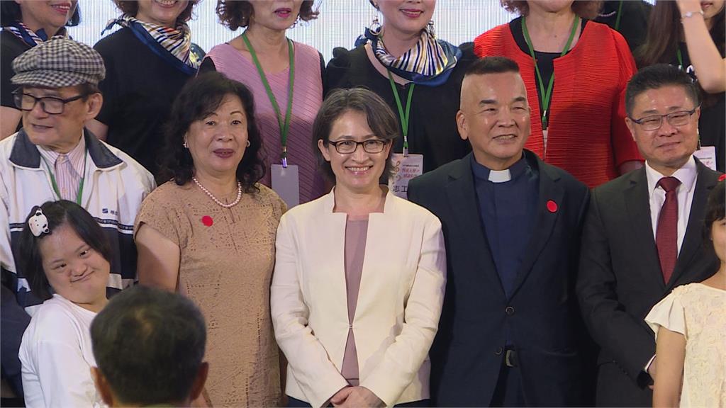 出席慢飛天使公益餐會 蕭美琴讚台灣人愛心也感動國際
