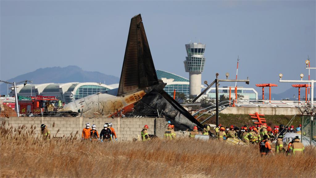 濟州航空乘客墜機前見鳥卡機翼！「最後對話」流出…他驚喊：該講遺言嗎