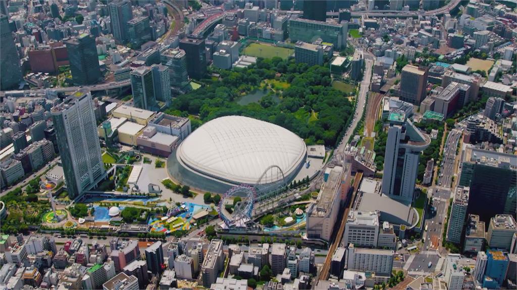 東京巨蛋城意外！員工檢修設施不慎摔落卡住　重傷失去意識