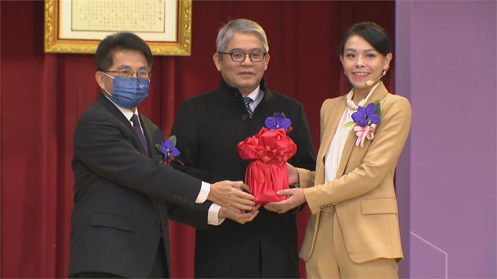 詐領疑雲再延燒! 高虹安涉浮報加班費「發紅包」