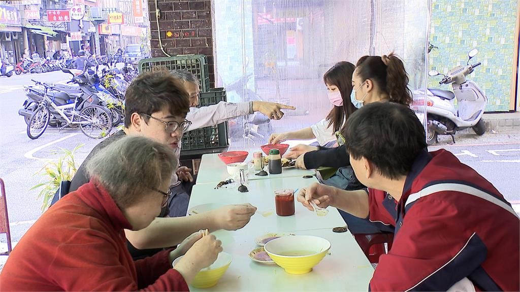 三重6元水煎包超佛! 20元湯麵9年堅持不漲價