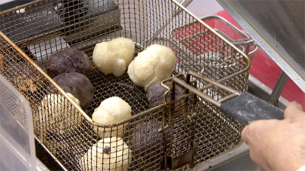 傳統手藝「搖元宵」看了食欲大增　老字號店家買氣暢旺