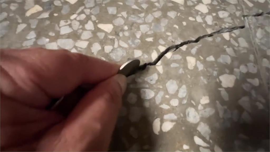 工地釀禍?兩電桿下陷2米 基隆市百福社區停電5小時