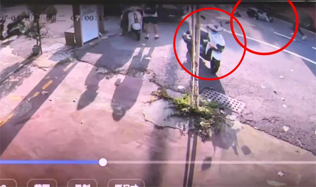 死亡車禍！休假女警疑擦撞機車　倒落遊覽車底遭輾斃