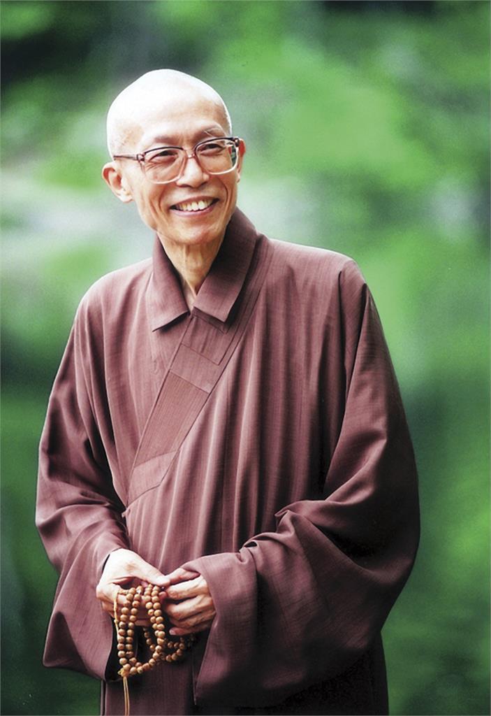 星雲大師留下「舍利子」非首位!2大高僧圓寂荼毘也燒出「精緻舍利花」