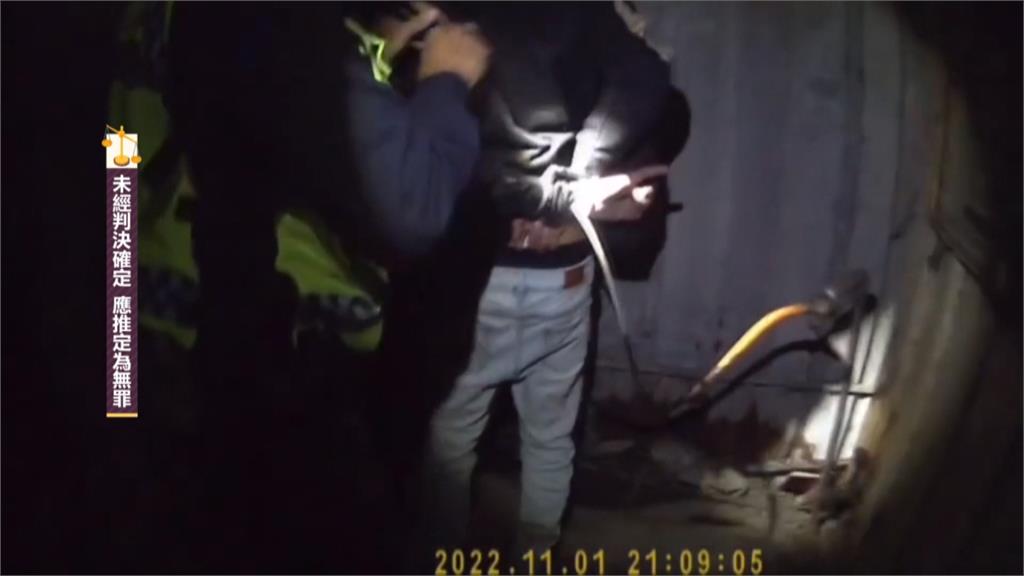 欠賭債!男偷8萬現鈔沿路掉 警跟著撿錢逮人