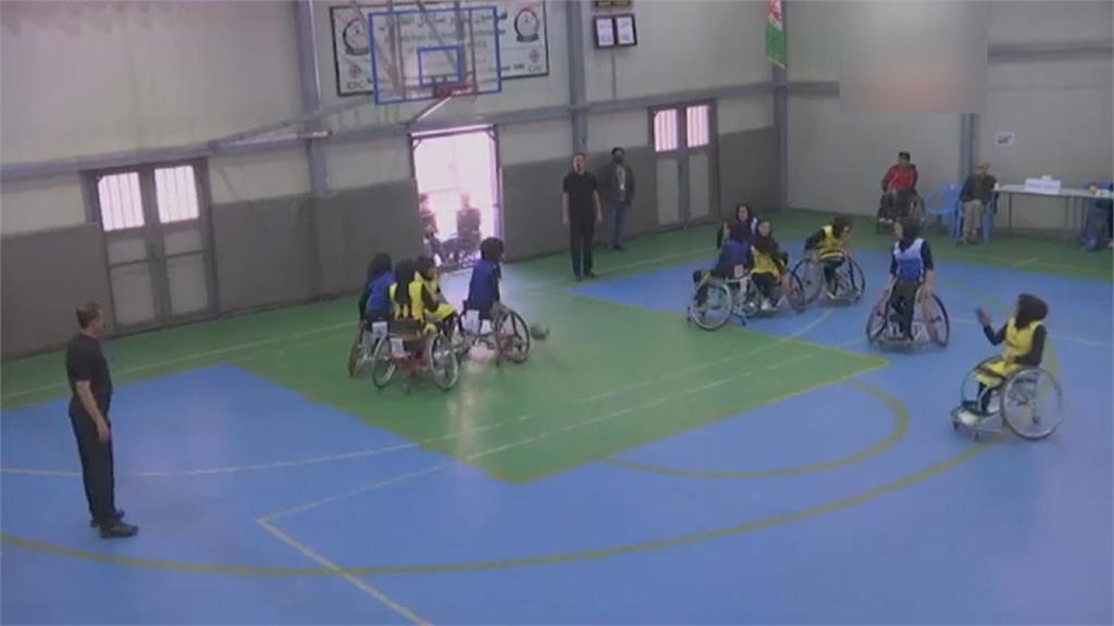 被迫逃亡西班牙　阿富汗輪椅女籃隊長心有餘悸
