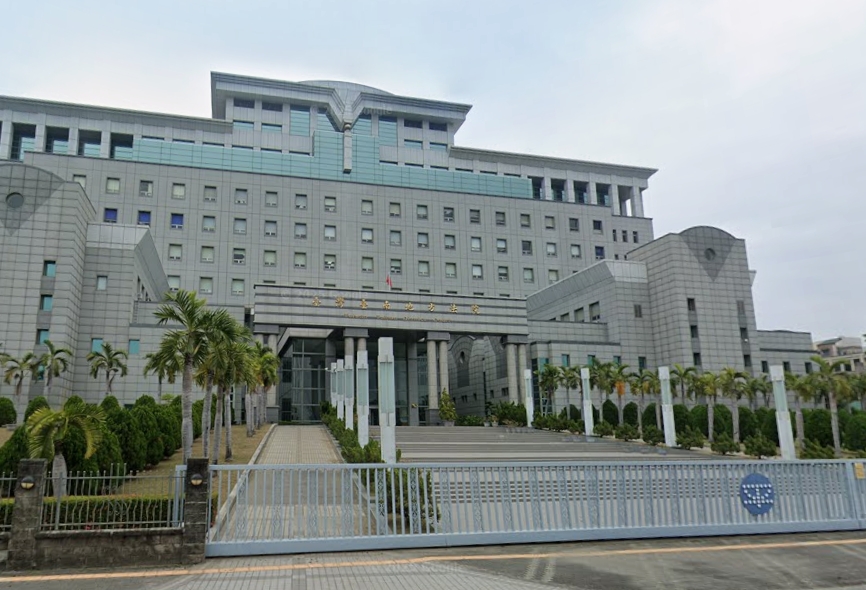 懷孕5月女師遭學員強吻！生「單腎寶寶」求償136萬只判賠10萬…原因曝光