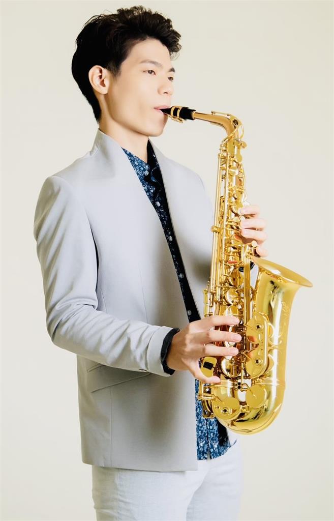 11/27國北教大130年校慶點燈祈福 簡文秀唱平安夜