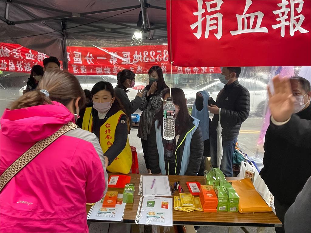 天冷挽袖捐血揪甘心！　國際扶輪3523地區號召熱血傳愛！