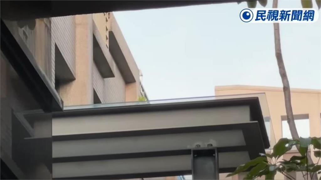 台中虎媽「鎖房禁足二女兒」對長女超好？同學掀出陳家黑料：全家都是凶手