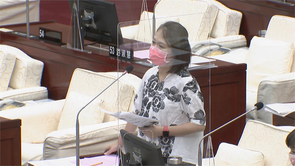 嗆柯文哲「虛偽人設」 簡舒培:卒仔演成英雄