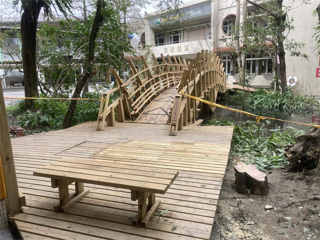 【淡江傳真】6小時神救援　淡江建築系師生修復蘇澳岳明國中小學彩虹橋