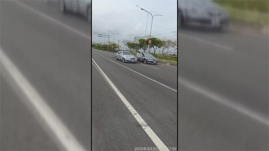 男行車糾紛亮槍攻擊嗆對方 退休警經過及時嚇阻