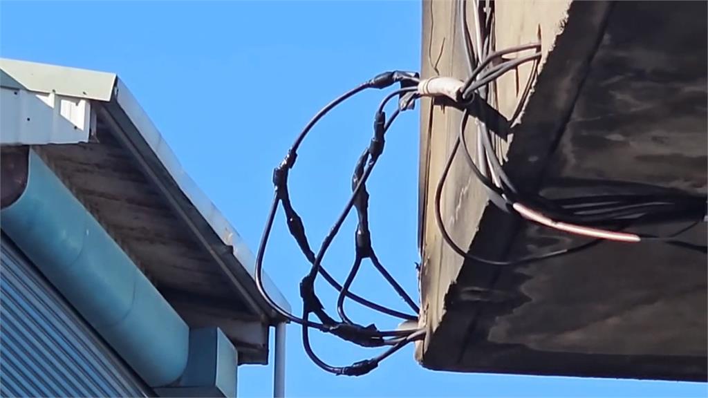 大貨車闖小路撞壞電線肇逃 住戶停電怒公布監視器