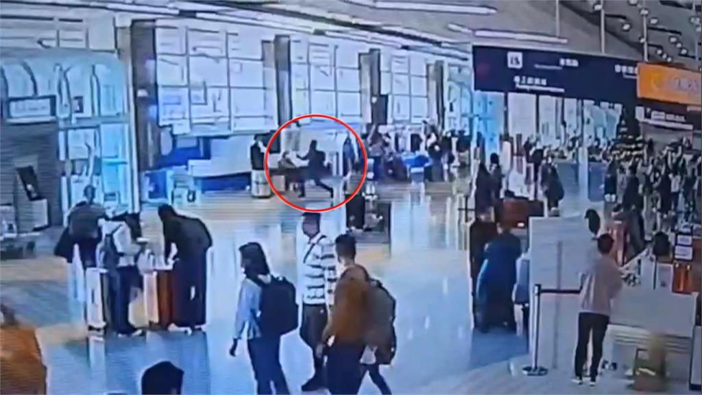 外籍男「攜毒」入境！　拒行李檢查扔箱逃竄遭逮