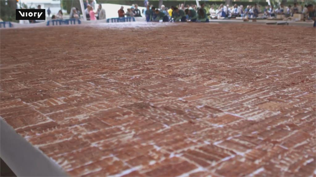 西班牙街頭製作「超大型火腿盤」 破金氏世界紀錄