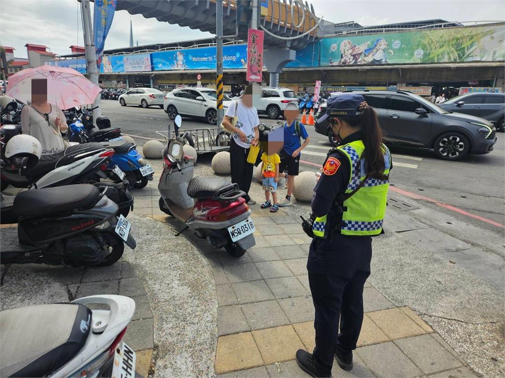 東港華僑市場湧現採買潮 員警取締違停與民眾爆發口角