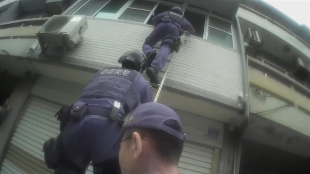 警攻堅明仁會台南分會逮11人 主嫌三度被逮順利羈押