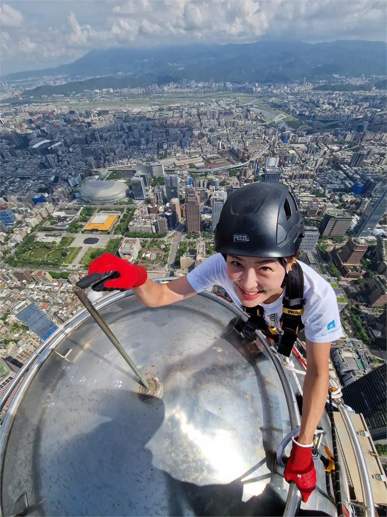 登頂台北101遭罵「花瓶、膚淺藝人」賈永婕高EQ反擊！再曝婆婆拜託1事