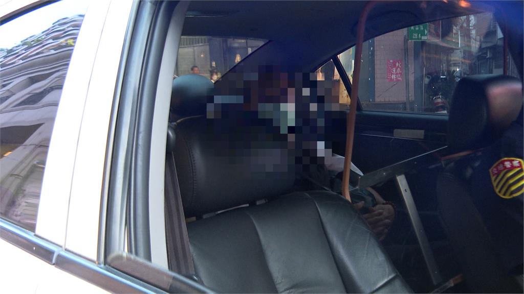 尪載妻回家天人永隔! 公車追撞妻「捲入車底」不治
