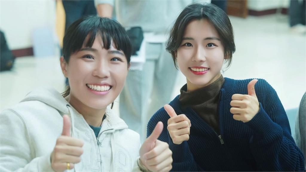 高雄新進警察「男帥女美」顏值爆表！照片曝光網暴動：怎樣才可被逮捕？