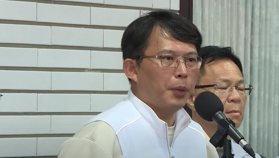 黃國昌喊「側翼信口開河」曝老家卡關原因 四叉貓怒嗆:不要惹我生氣