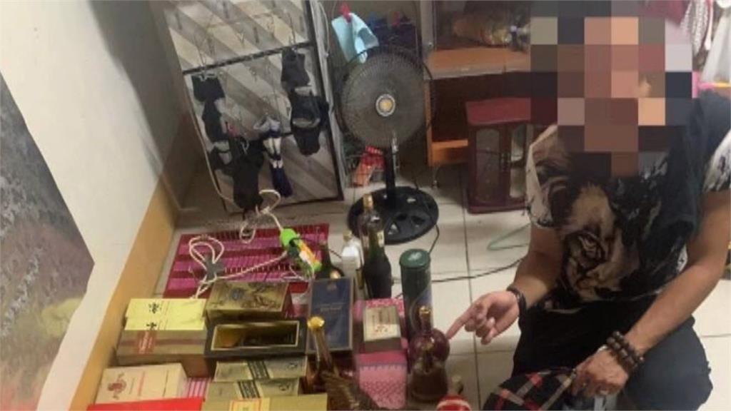 整櫃老酒、日治紙鈔不翼而飛 古物店竊賊變裝騎車逃逸