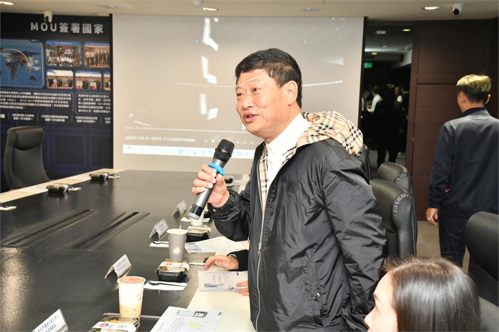 香港宏福苑大火奪94命 陳啟能轟:新北工地消防全面總體檢!