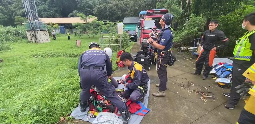 快新聞/嘉義電塔工人疑遭雷擊「掛8公尺高空昏迷」 警消趕赴現場搶救