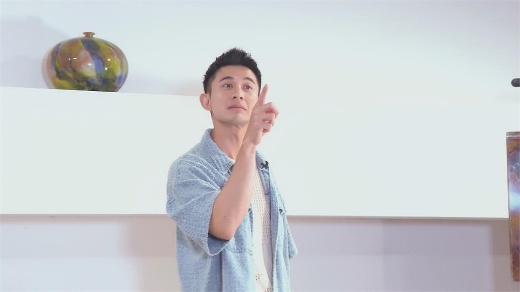 曾子益模仿同劇演員微妙微俏 被大讚神演技果真「科班出身」