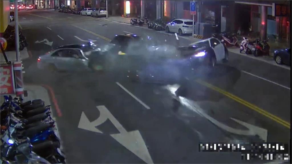 新北三重驚傳奪命車禍! 逆向狂飆撞死1警認做「這件事」