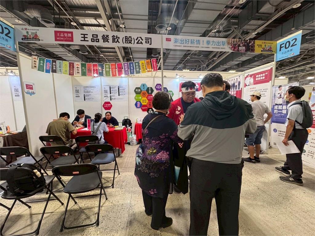 王品 六都聯合招募300人 9月周周開新店 店長、主廚月薪上看九萬