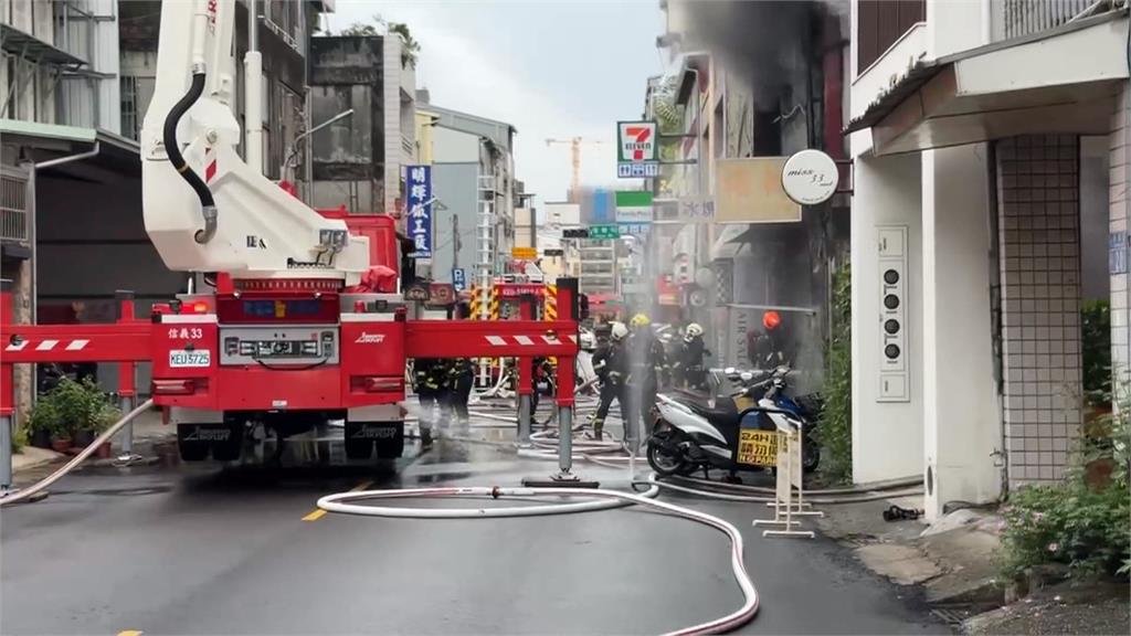 台中車站附近生薑庫房傳火警 恐怖黑煙狂竄天際畫面曝光