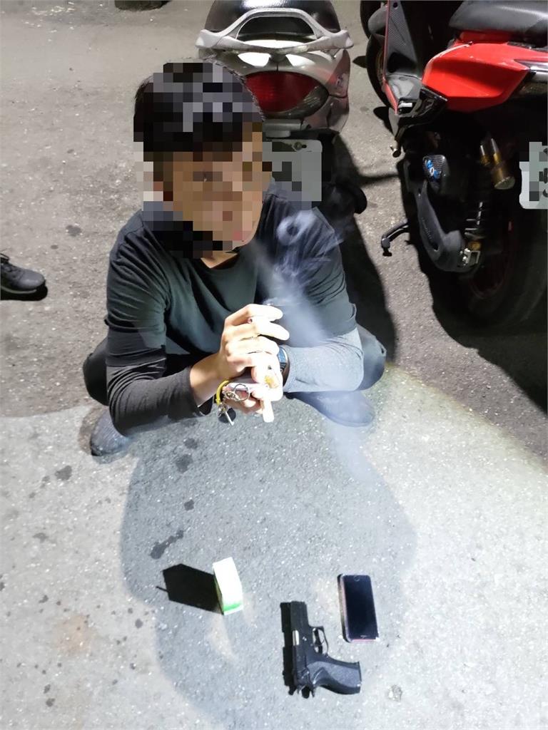 2煞設局誆稱還債1萬二 男遭持刀攻擊痛毆!毒品通緝犯身分也曝光