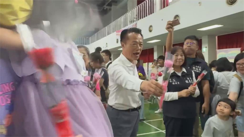 嘉義慶祝母親節 舉辦寶寶爬行賽趣味橫生