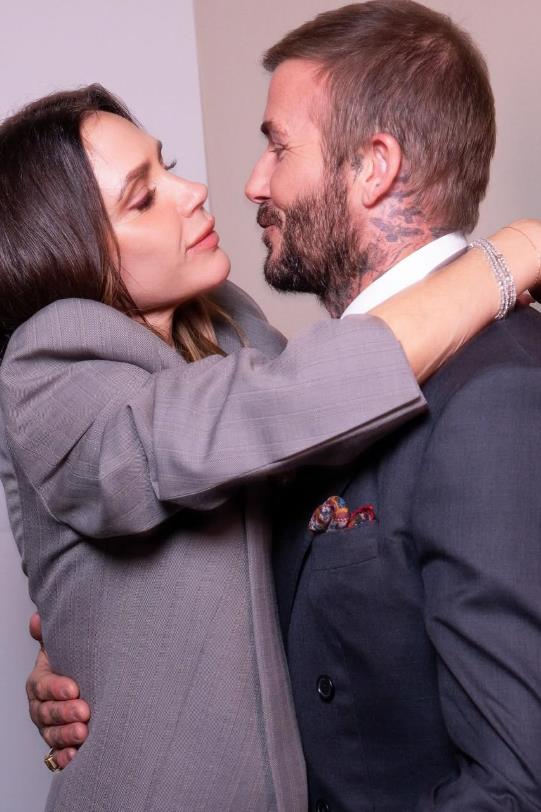 貝克漢長子婚禮「遭母親貼身磨蹭」控被羞辱！老婆淚崩奪門…震撼片下落曝光