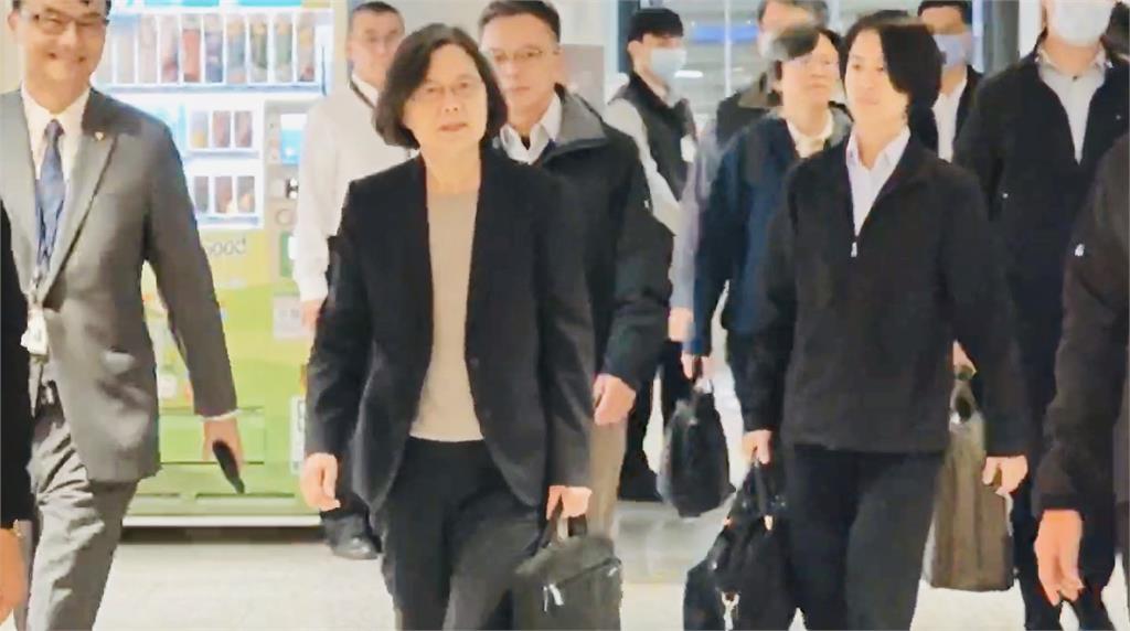 快新聞/全球聚焦台灣!蔡英文深夜啟程接力訪歐 被問蕭美琴外交突破反應曝