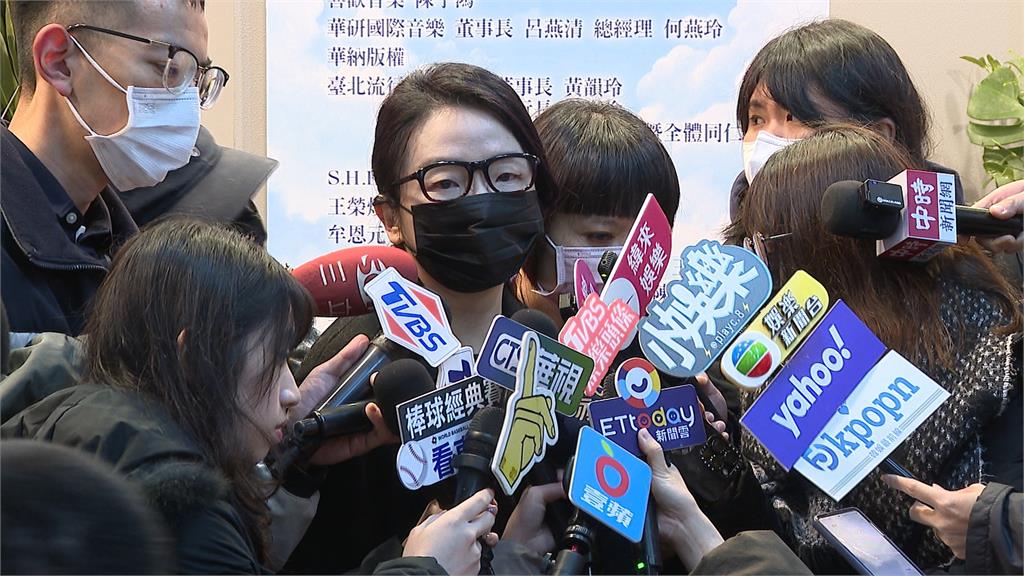 袁惟仁舉辦告別式　前妻陸元琪現身與眾好友送別