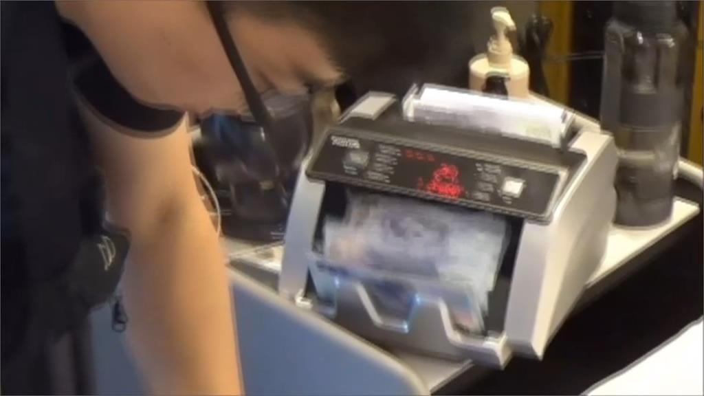 詐騙夫妻檔床頭藏逾2千萬　豪宅養緬因貓每隻要價60萬