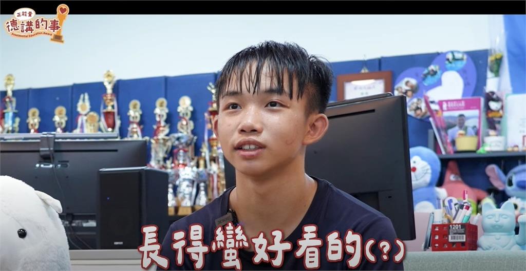 快新聞/YT新企劃《德講的事》上線 賴清德訪視總統教育獎得主「送最暖關懷」