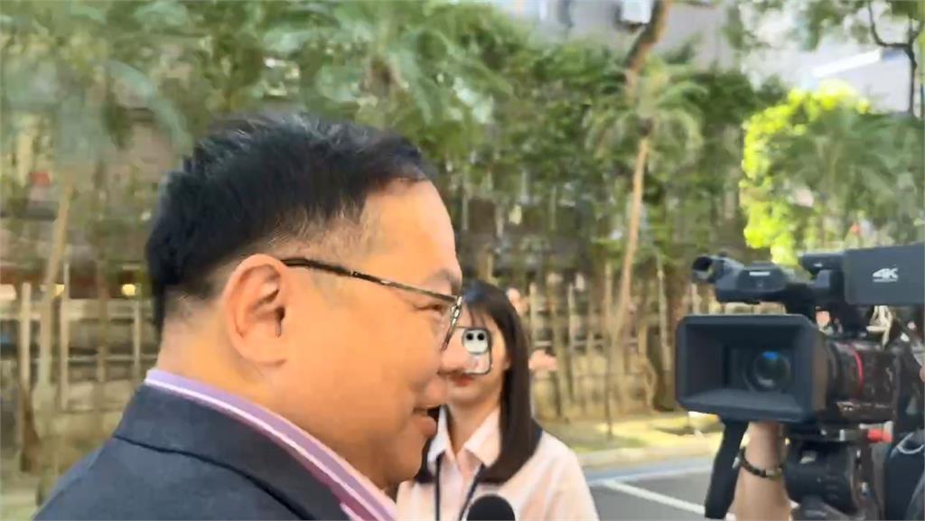 快新聞／跟進民進黨團5長「宣布不續任」？　王義川反應曝光