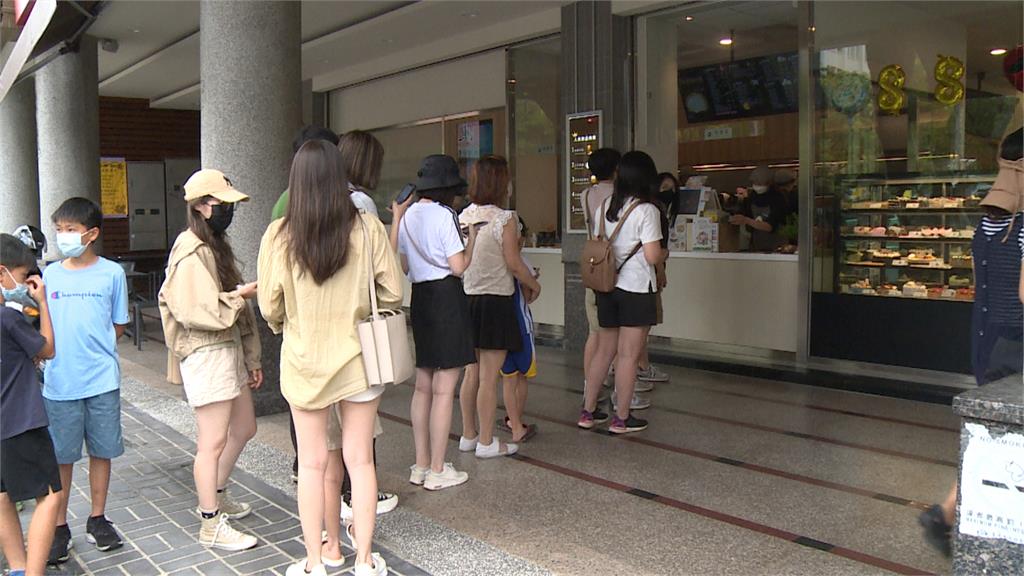 搶攻「大暑」商機　穿「短褲、短裙、短袖」飲料優惠